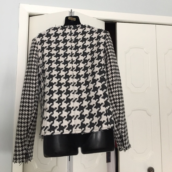 Buffalo black & white houndstooth, fringe jacket, M, acrylic/wool, new (no tags) - Picture 3 of 4